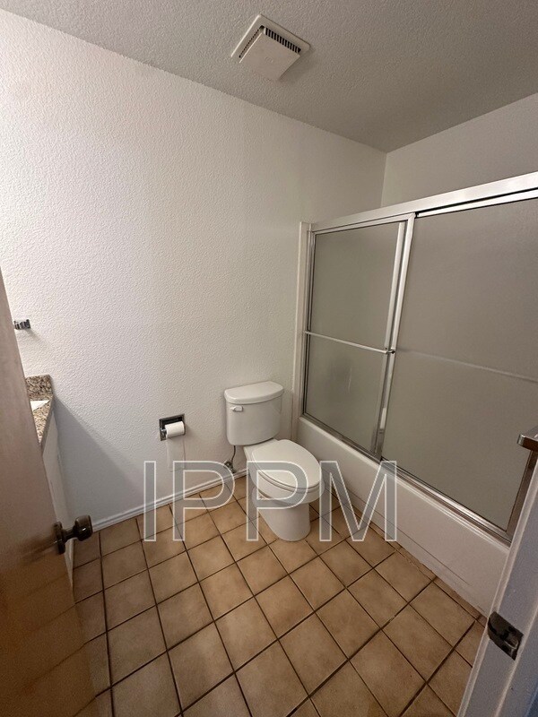 Building Photo - 5408 Guava Dr