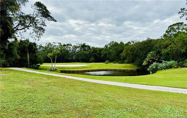 Building Photo - 2561 SW Egret Pond Cir