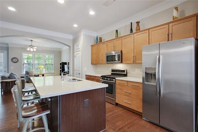Building Photo - 2641 Portbury Place Northeast