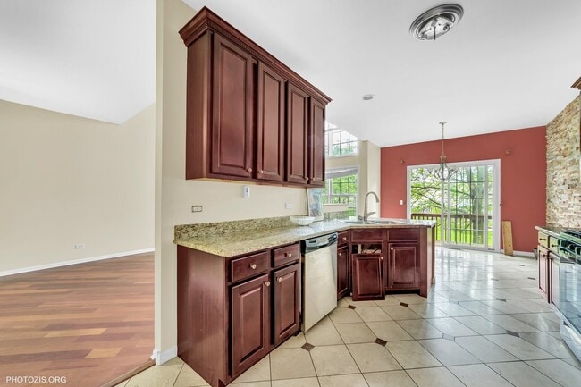 Building Photo - 1342 N Winslowe Dr
