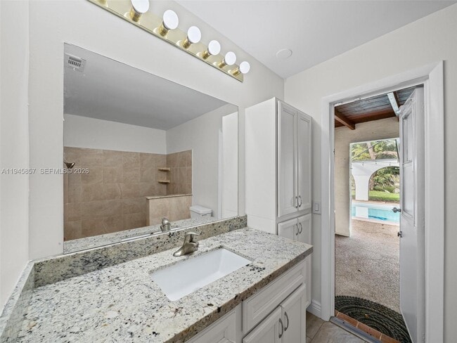 Building Photo - 10251 NW 39th Ct