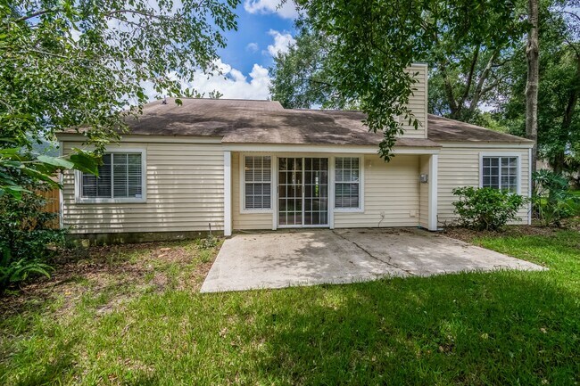 Building Photo - 11350 Weeden Island Way