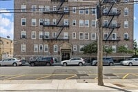 Building Photo - 2 S Hartford Ave