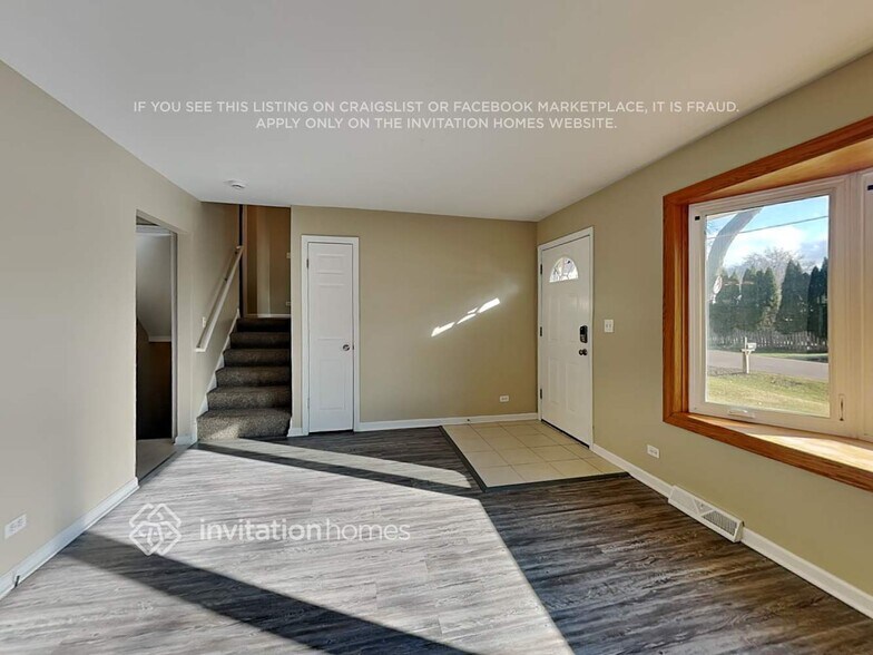 Building Photo - 26W064 Harrison St