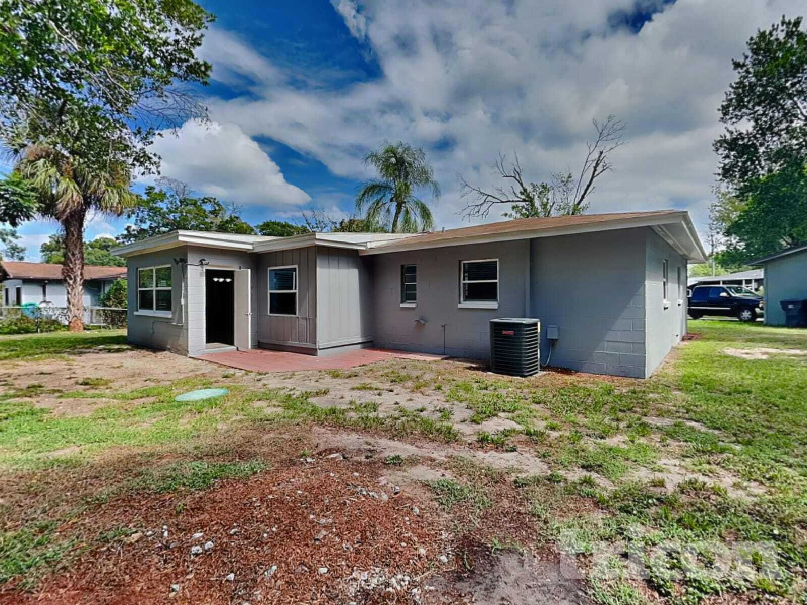 Building Photo - 1404 Fernwood Pl