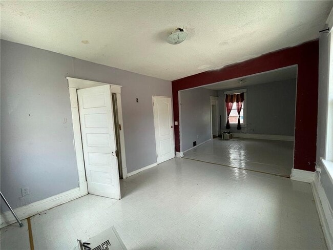 Building Photo - 711 Sandusky Ave
