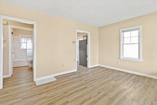 Building Photo - 2593 Osceola Ave