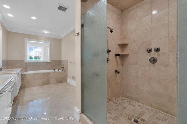 Building Photo - 131 Oval Rd