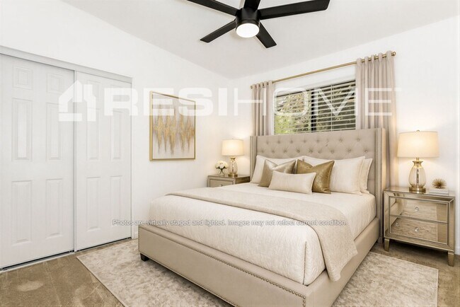Building Photo - 1314 E Del Rio Dr