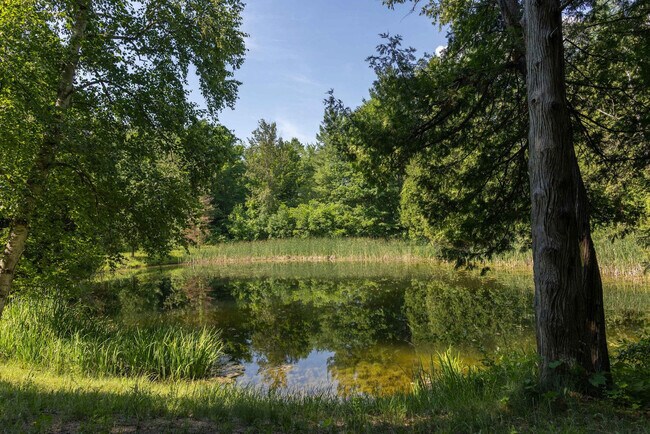 Building Photo - 8212 Bennett Rd