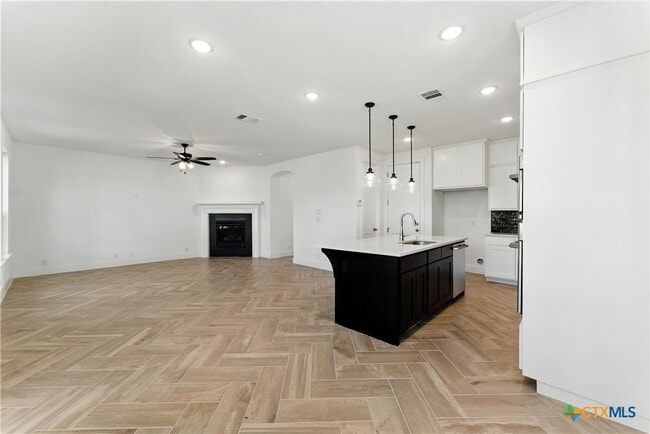 Building Photo - 1057 Easy Gruene