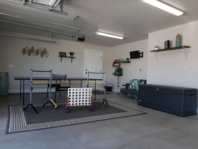 Building Photo - 3273 2530 S