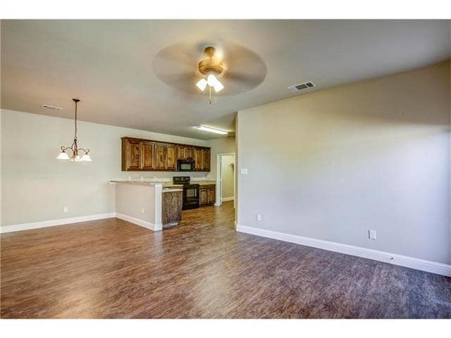 Building Photo - 481 Canvas Ct