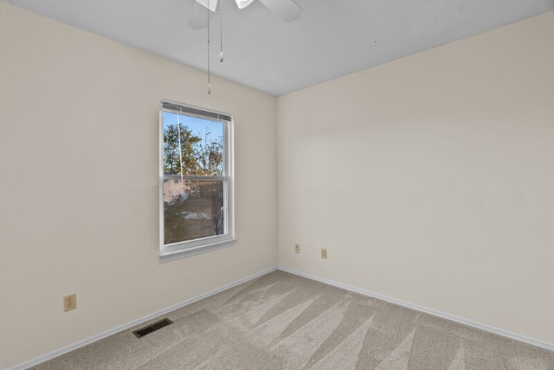 Building Photo - 2 Coachman Ct