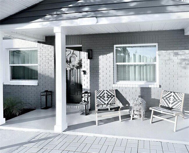 Building Photo - 6220 Interbay Ave