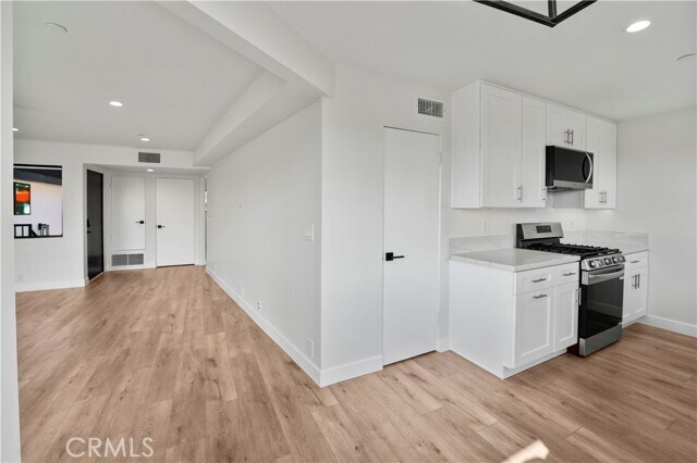 Building Photo - 243 Avenida Montalvo