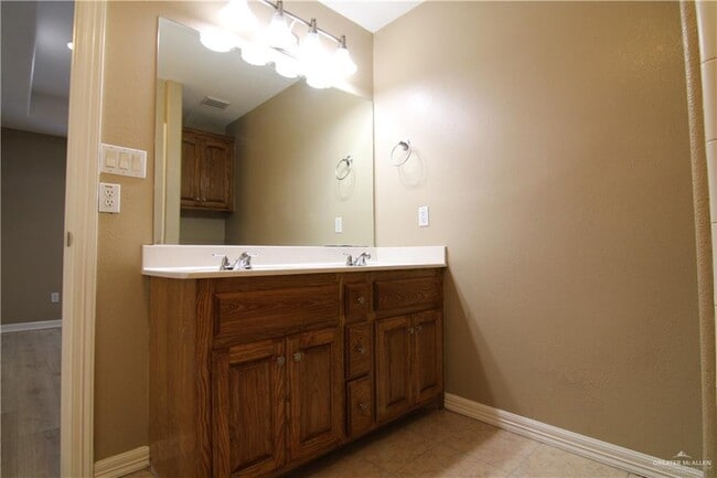 Building Photo - 15 Fourth N St