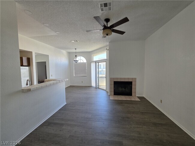 Building Photo - 3150 N Soft Breezes Dr