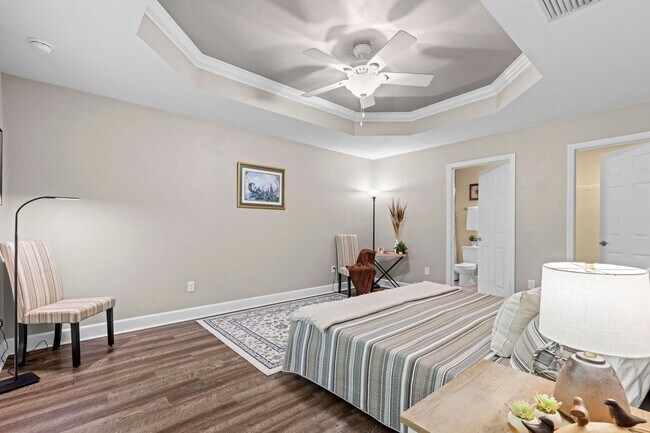 Building Photo - RARE TO FIND !!! TWO ENSUITE MASTER BEDROO...