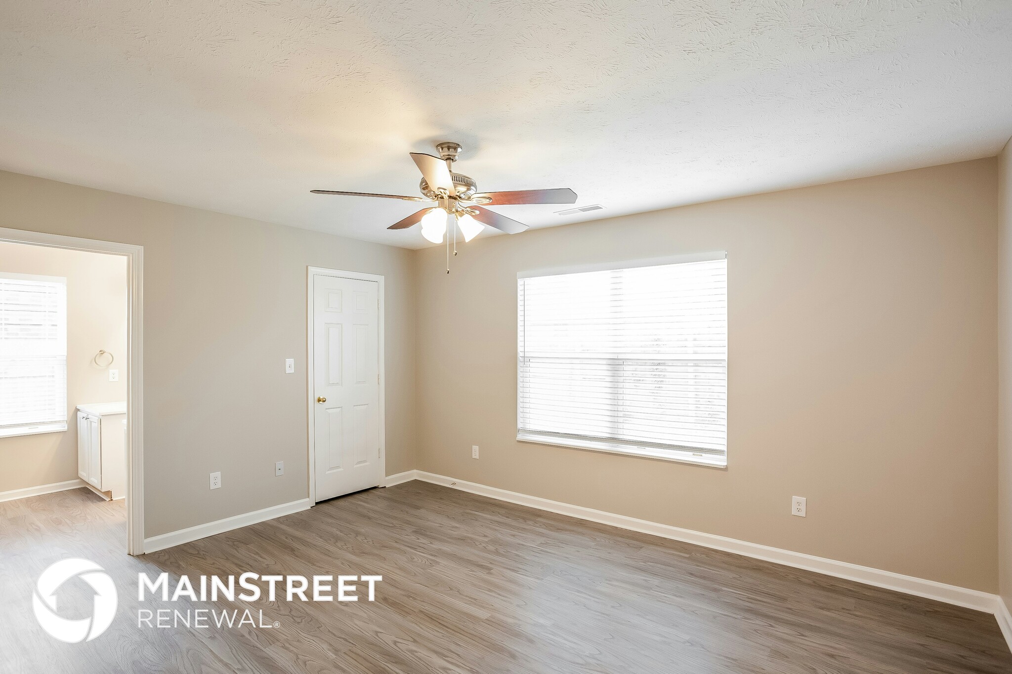 Building Photo - 10715 Tanbark Dr