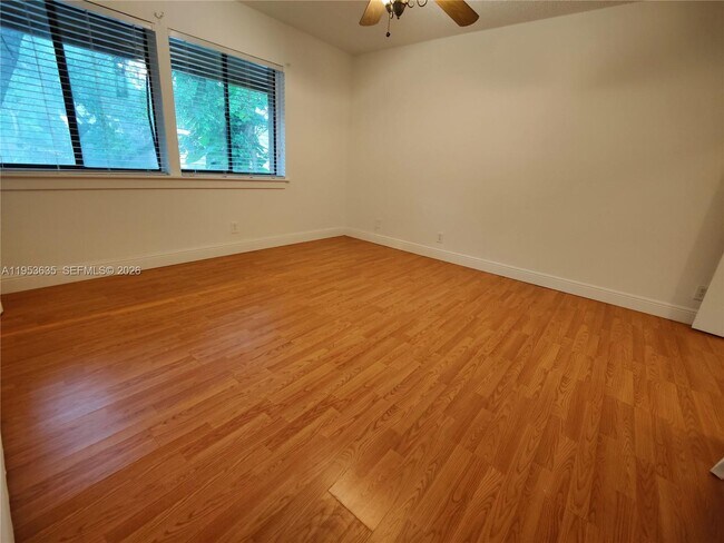 Building Photo - 181 Wimbledon Lakes Dr