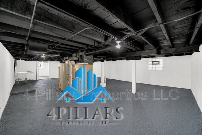Building Photo - 648 Stewart Ct