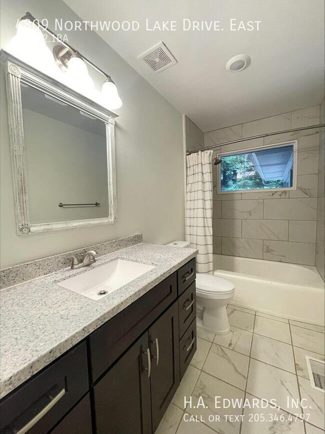 Building Photo - 4809 Northwood Lake Dr E