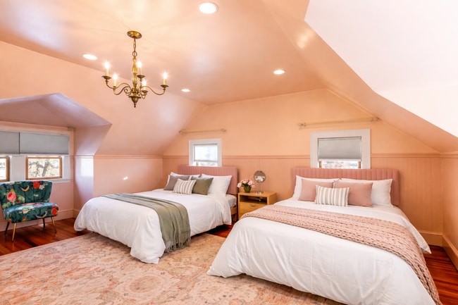 Building Photo - 671 Prospect St