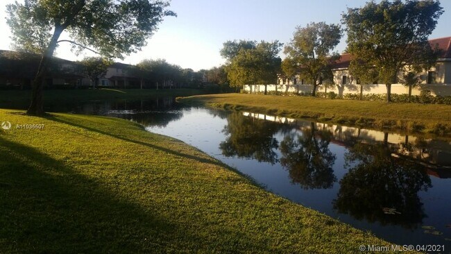 Building Photo - 3248 Coral Ridge Dr