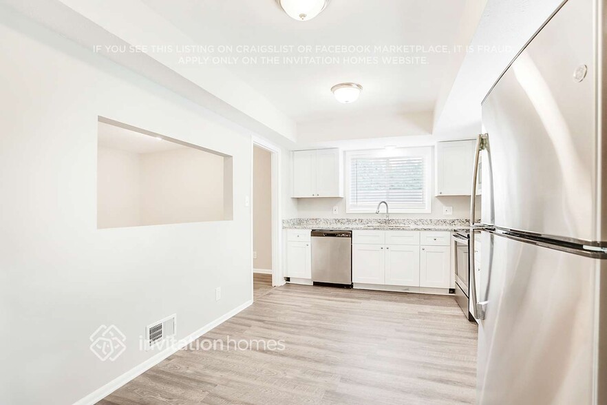 Building Photo - 2305 Verna Dr
