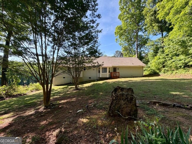 Building Photo - 285 Lakeshore Dr