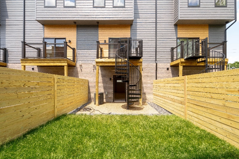 Building Photo - 1505 Pallister
