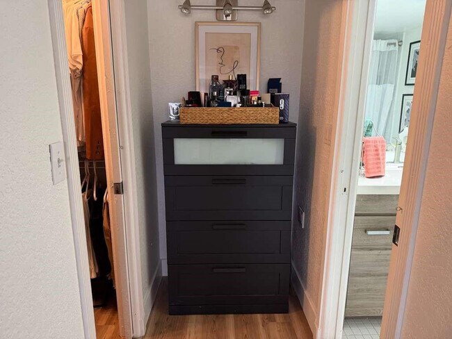 Building Photo - 2651 S Palm Aire Dr