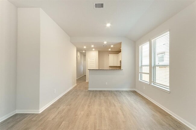 Building Photo - 14717 Pinion Ct