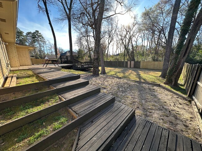 Building Photo - 2701 S Boldt Ave