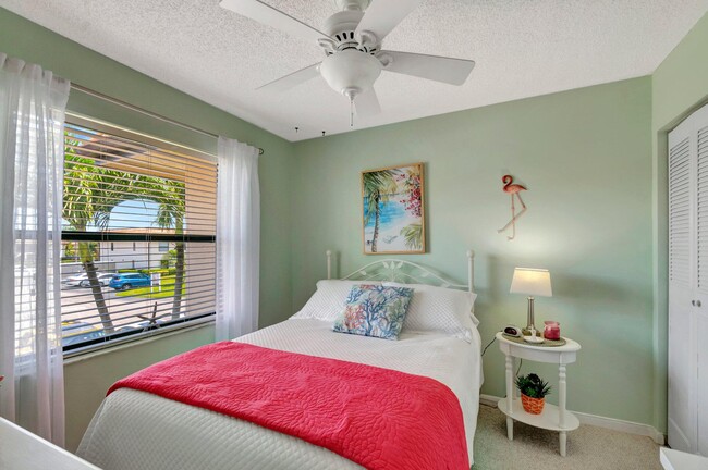 Building Photo - 7202 Golf Colony Ct