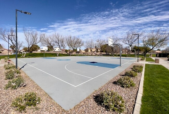 Building Photo - 4Bed/2.5 Bath Home in Maricopa! $1499 MOVE...