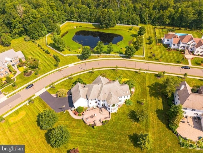 Building Photo - 19 Meadowlark Dr