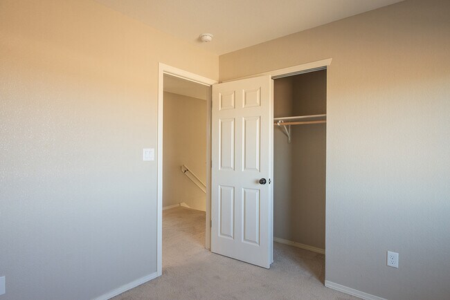 Building Photo - Beautiful 4-Bedroom Home with Custom Backy...