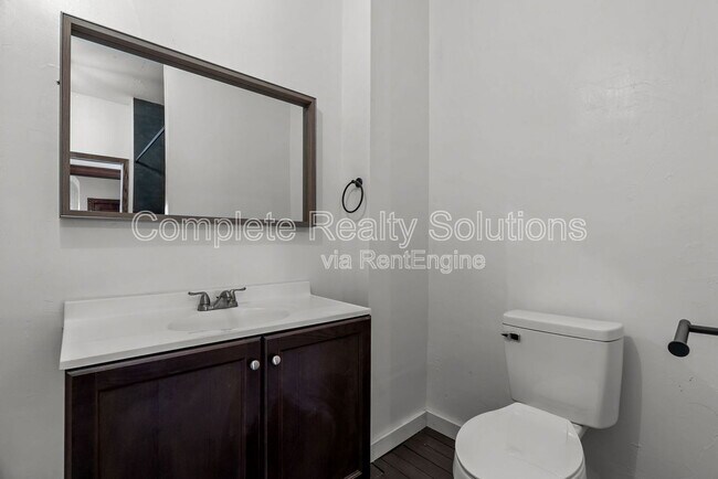 Building Photo - 2042 Russell Blvd