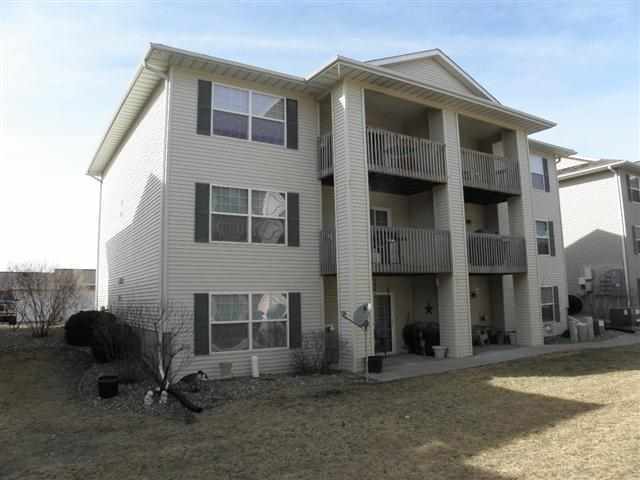 Building Photo - 20 Cherry Ct