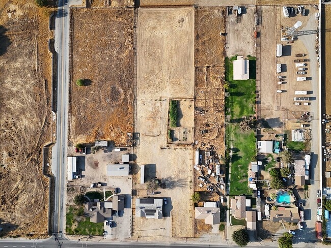 Building Photo - FOR RENT Fully Remodeled 4 Bed / 3 Bath Home on 2.4 Acres Modern Upgrades & Open Land