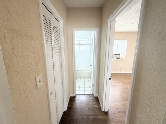 Building Photo - 620 84th St