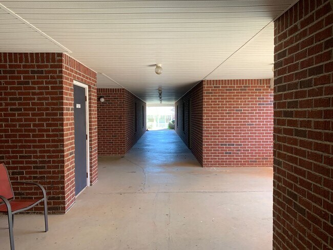 Building Photo - Montevallo, AL*** 2 Bed 2 Bath $1,154/mo**Deposit $0