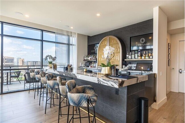 Building Photo - 3201 McKinney Ave