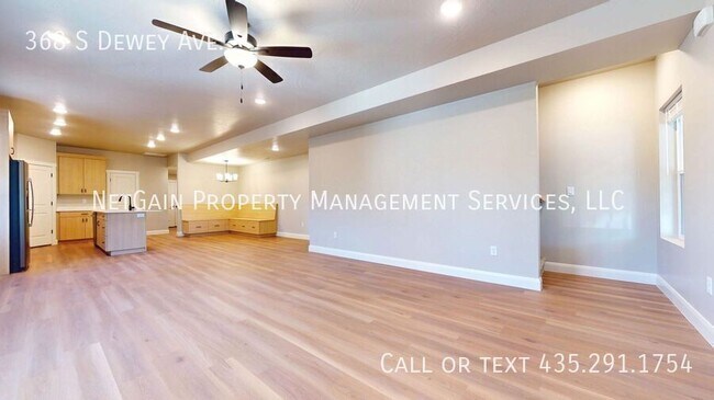 Building Photo - 368 S Dewey Ave