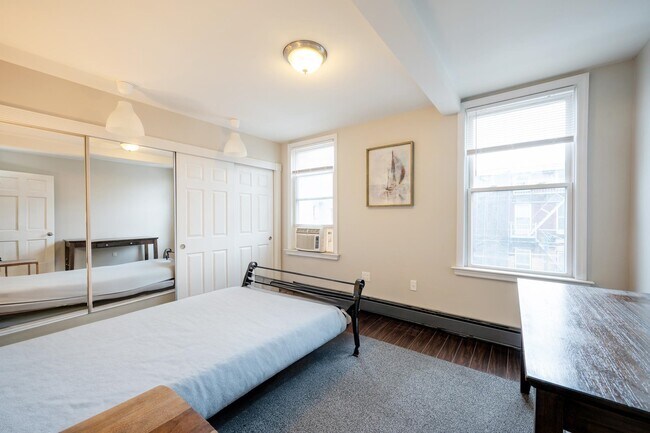 Building Photo - 46 Wayne St