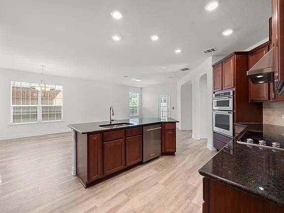 Building Photo - 528 Ayinger Ln