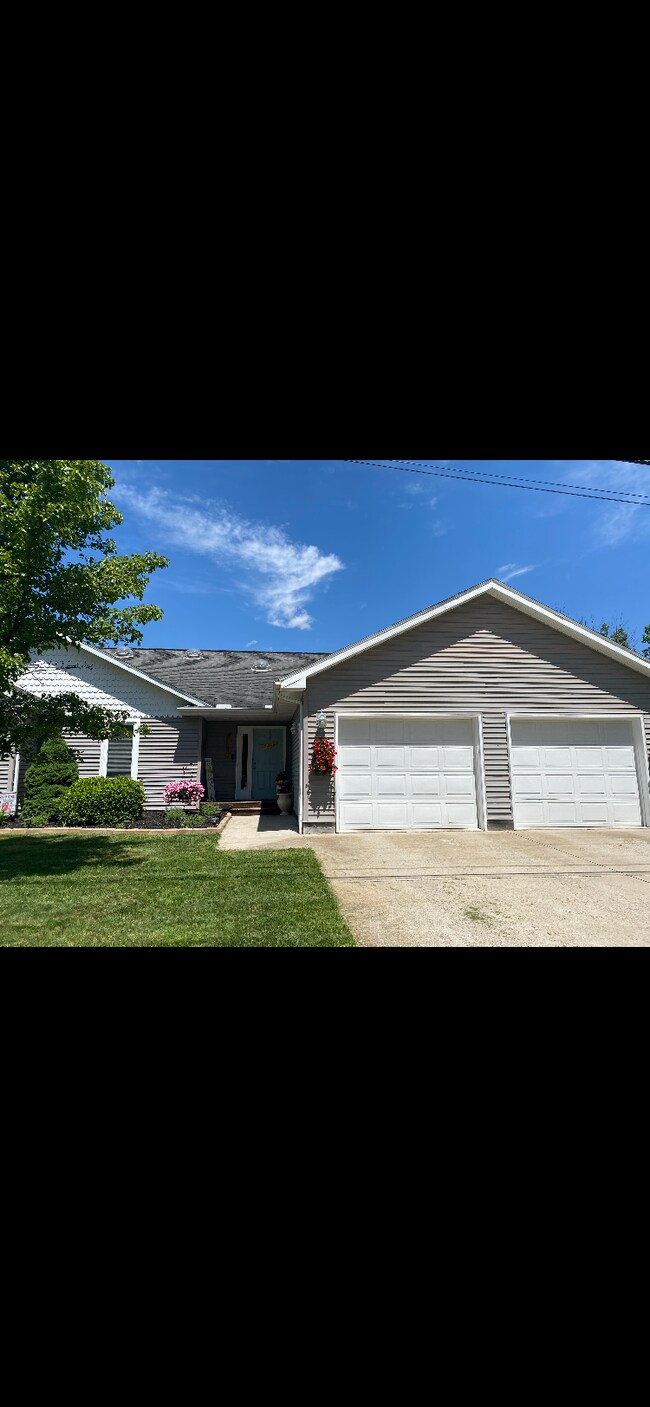 Building Photo - 3516 W Wackerly St