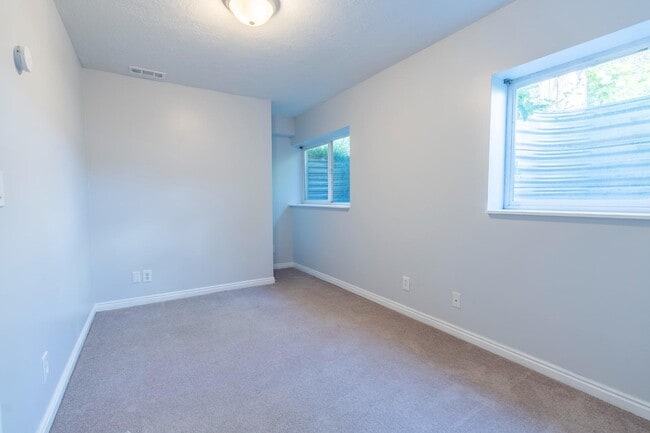 Building Photo - 9613 S 170 E